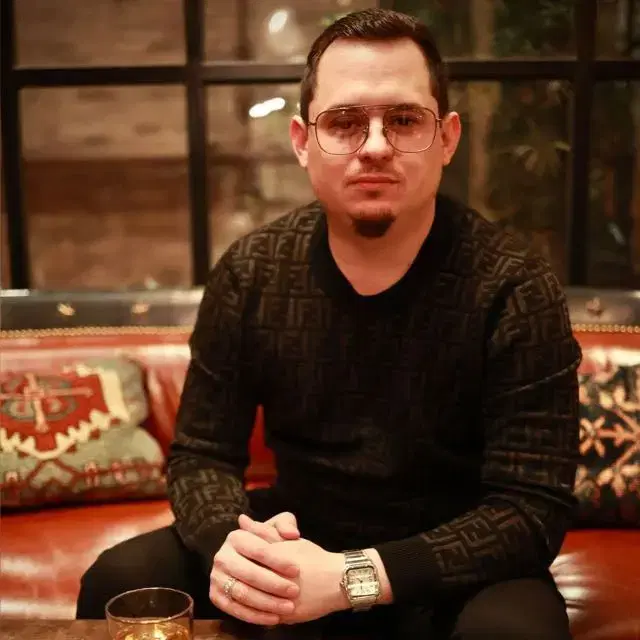 Julián Escamilla logo